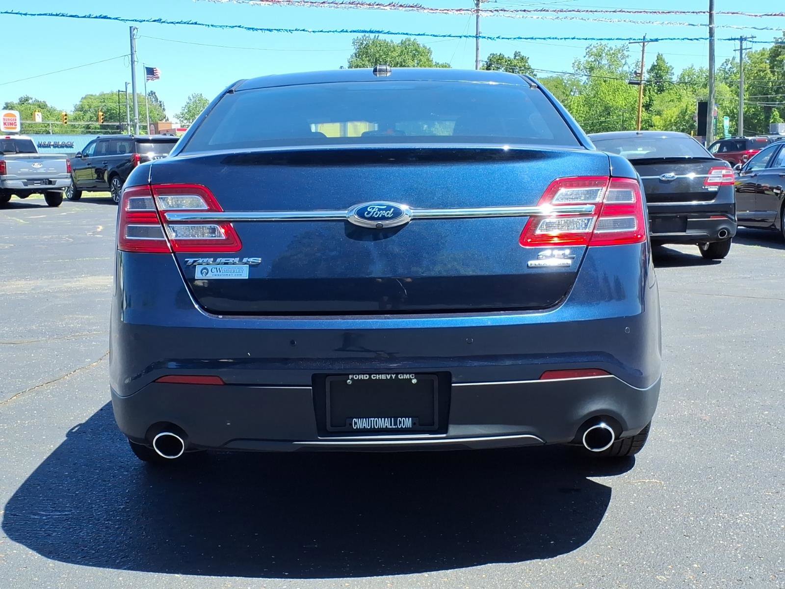 Used 2016 Ford Taurus SEL w/ Equipment Group 201A FWD image 11