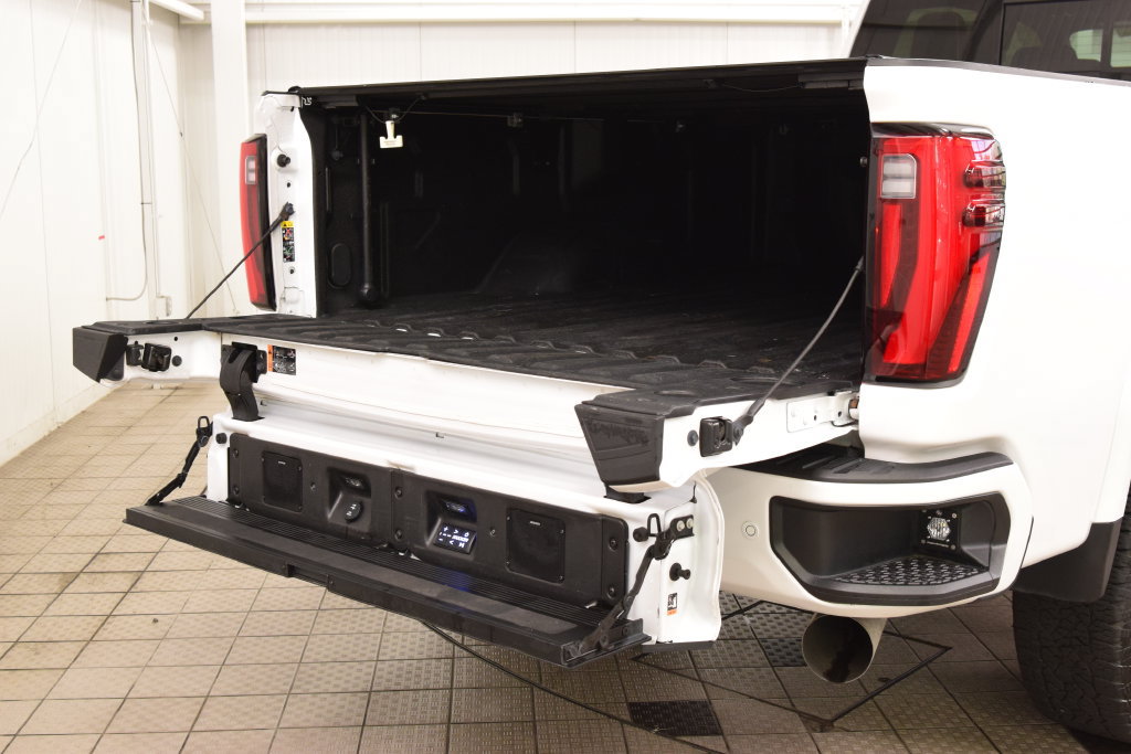 Used 2024 GMC Sierra 3500 Denali Ultimate AWD/4WD image 28