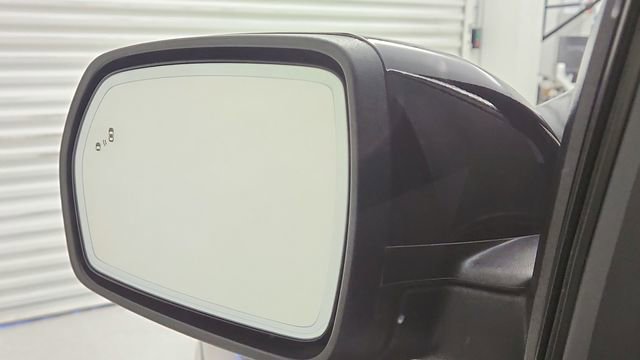 Used 2020 Ford Edge Titanium w/ Equipment Group 301A image 12