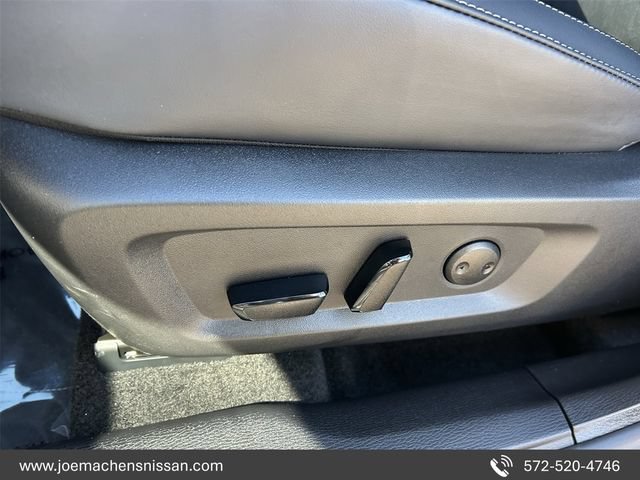 New 2026 Nissan Rogue SL AWD/4WD image 19