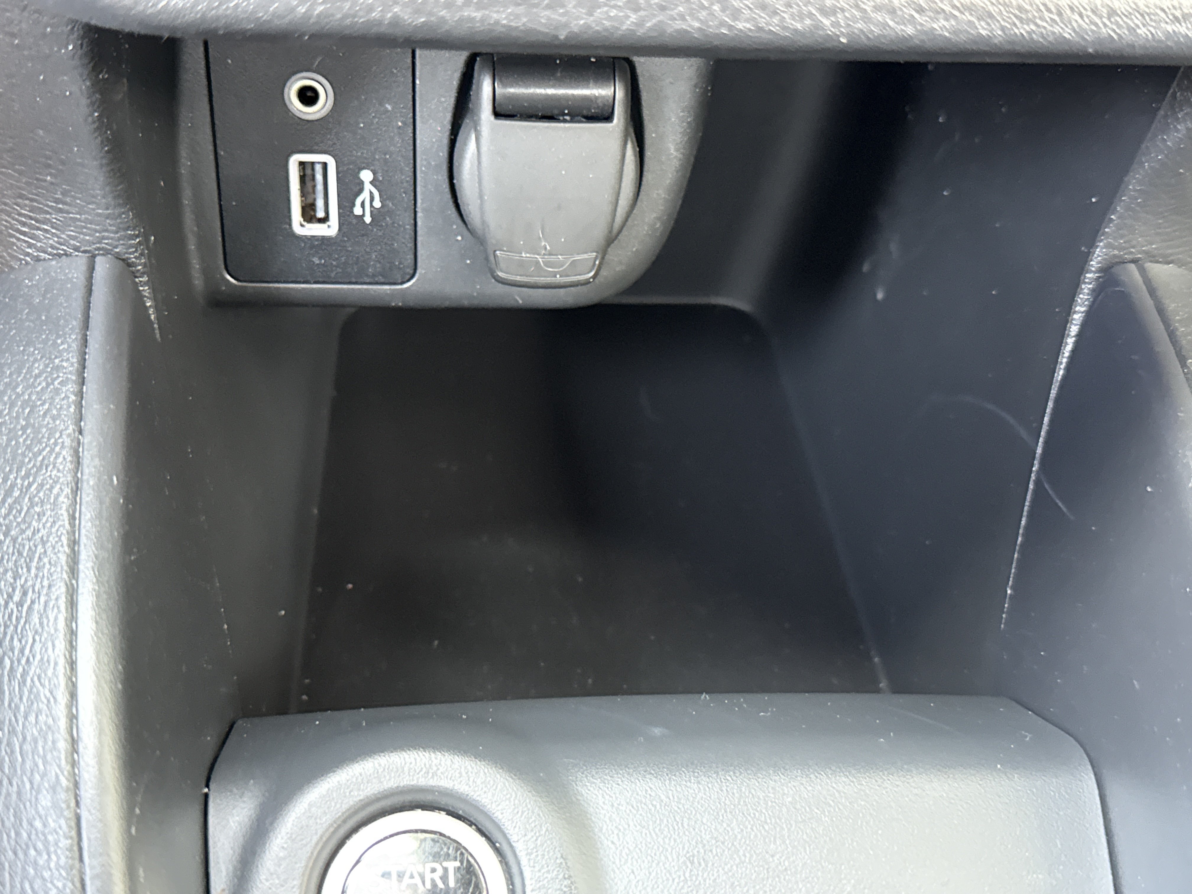 Used 2021 Nissan Versa S FWD image 19