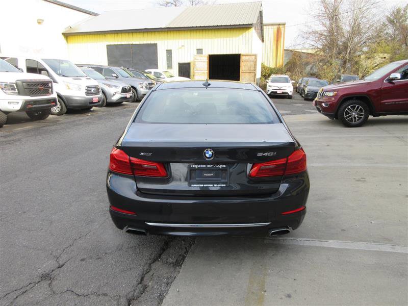 Used 2018 BMW 540i xDrive image 4