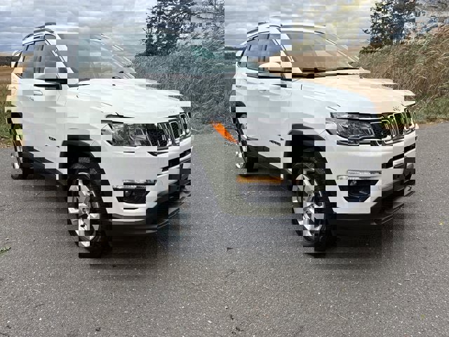 Certified 2021 Jeep Compass Latitude image 2