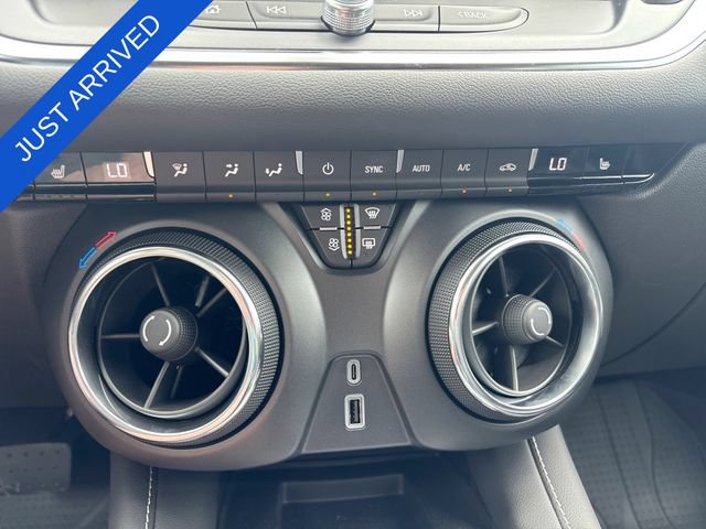 New 2026 Chevrolet Blazer LT w/ Convenience Package FWD image 19