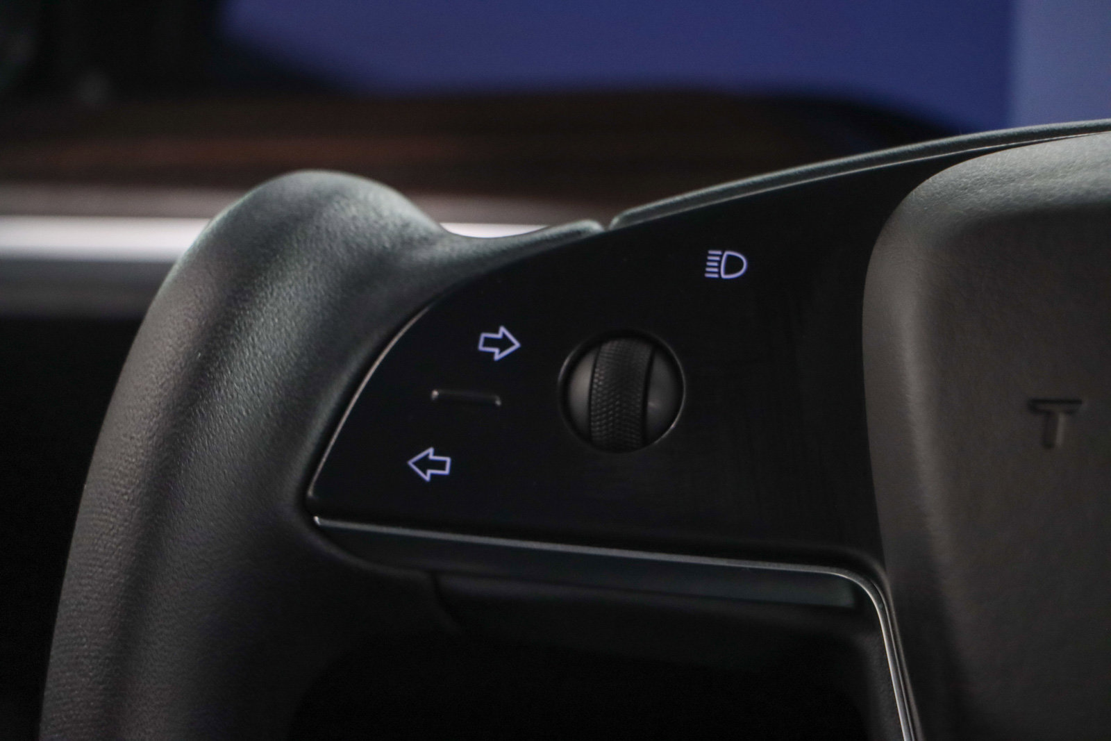 Used 2021 Tesla Model S Plaid image 13