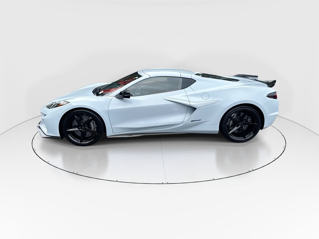 Used 2024 Chevrolet Corvette E-Ray AWD/4WD image 5