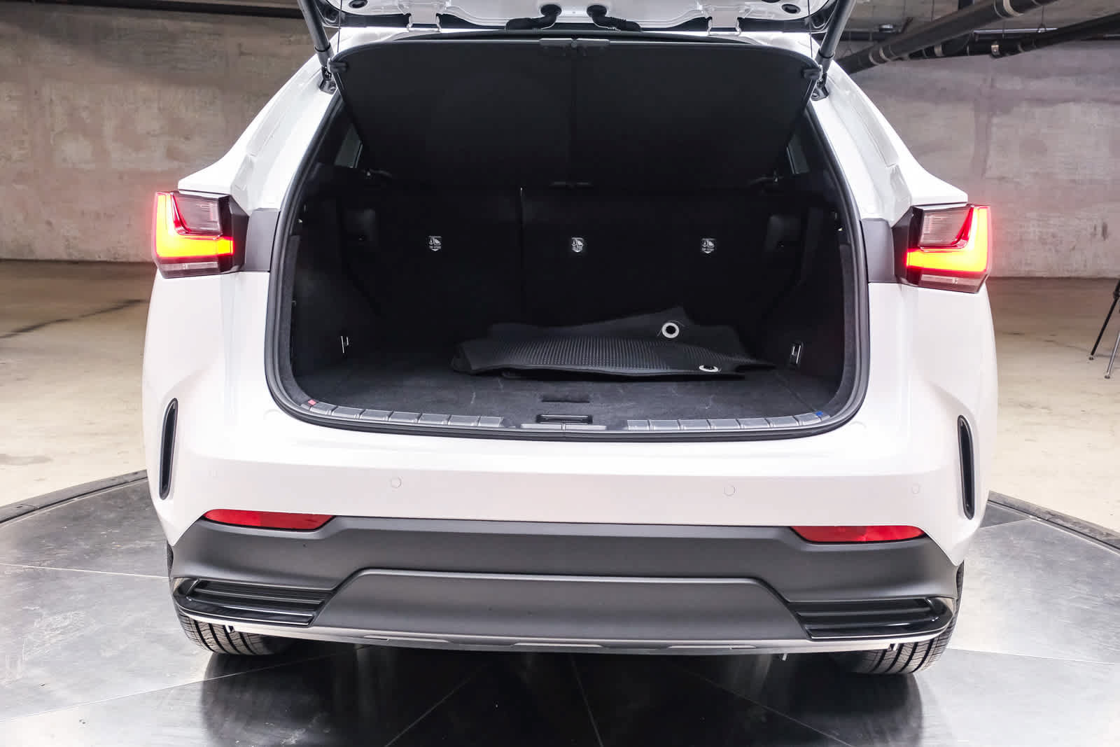 Used 2025 Lexus NX 250 FWD image 30