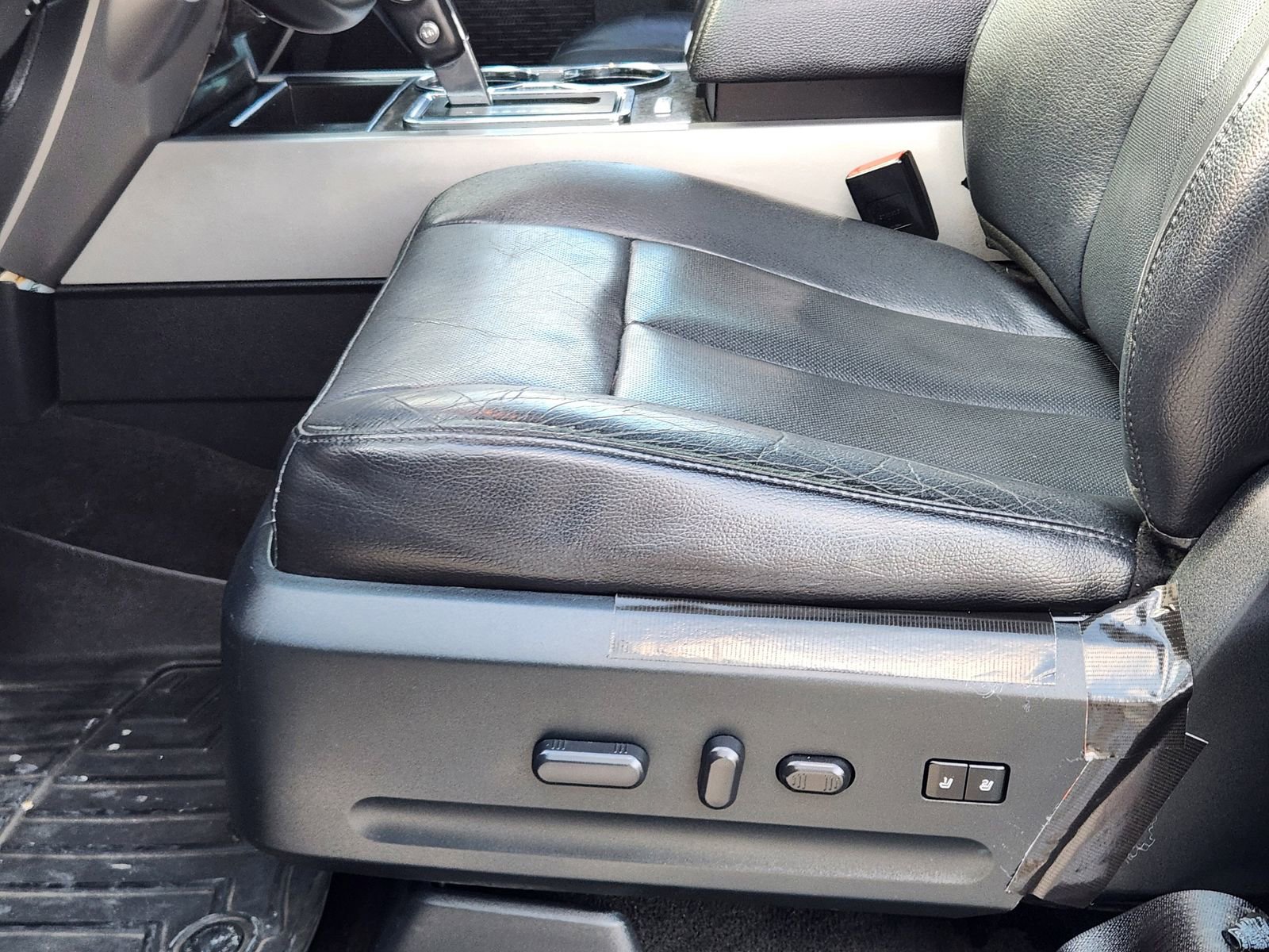 Used 2016 Ford Expedition Limited w/ Equipment Group 301A image 26