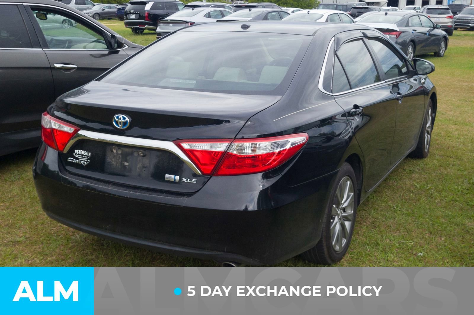 Used 2017 Toyota Camry XLE w/ Moonroof Package FWD image 4