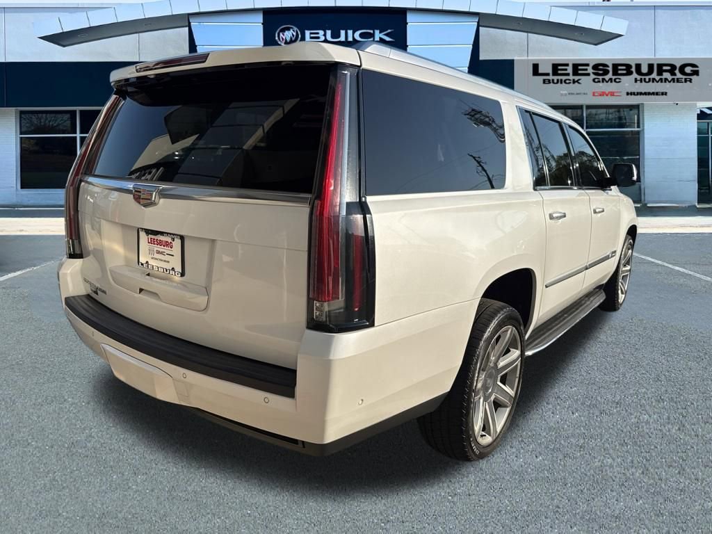 Used 2017 Cadillac Escalade ESV Luxury image 7