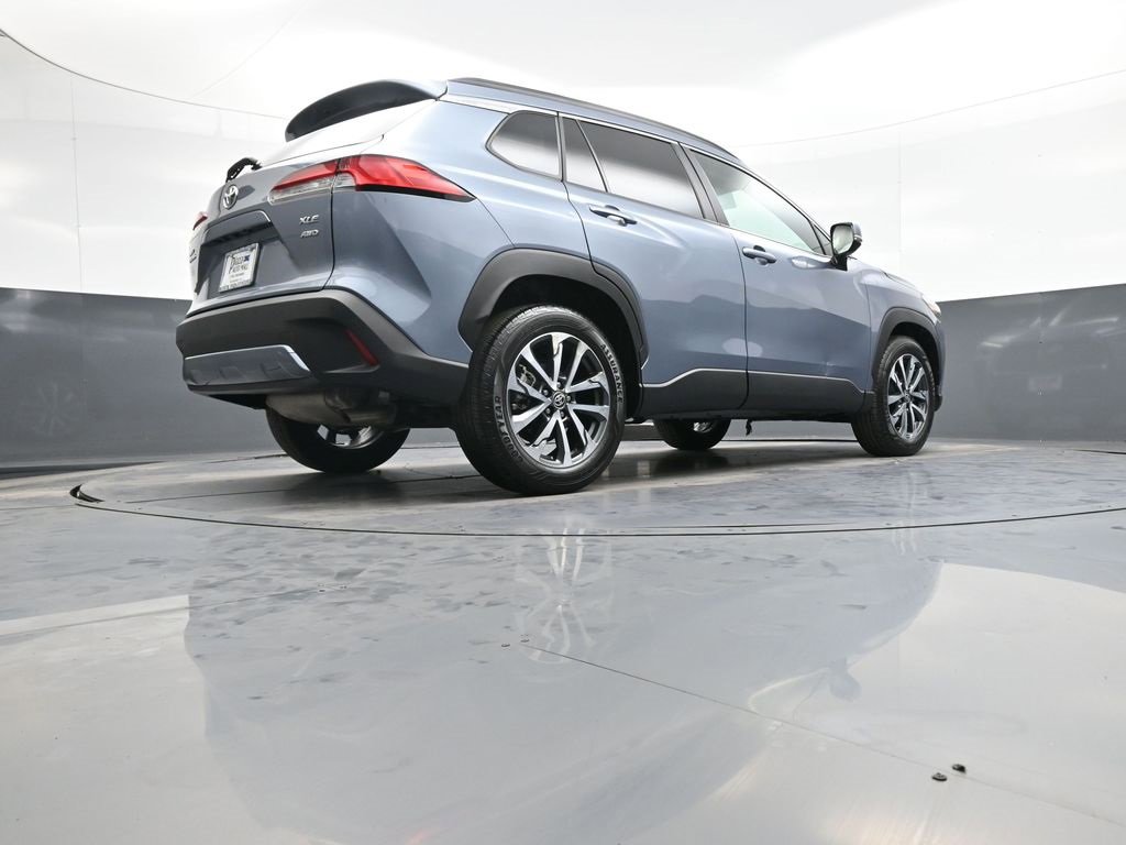 Certified 2023 Toyota Corolla Cross XLE image 30