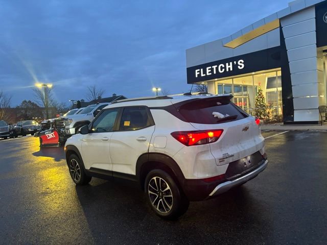 Used 2025 Chevrolet TrailBlazer LT w/ Convenience Package image 8