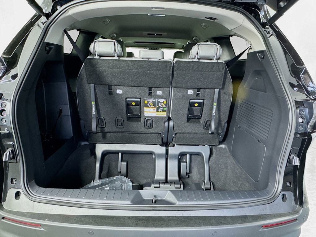 New 2026 Toyota Sienna XLE image 25