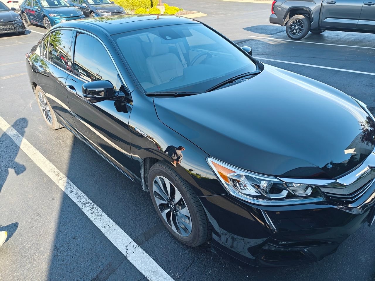 Used 2017 Honda Accord EX-L image 10