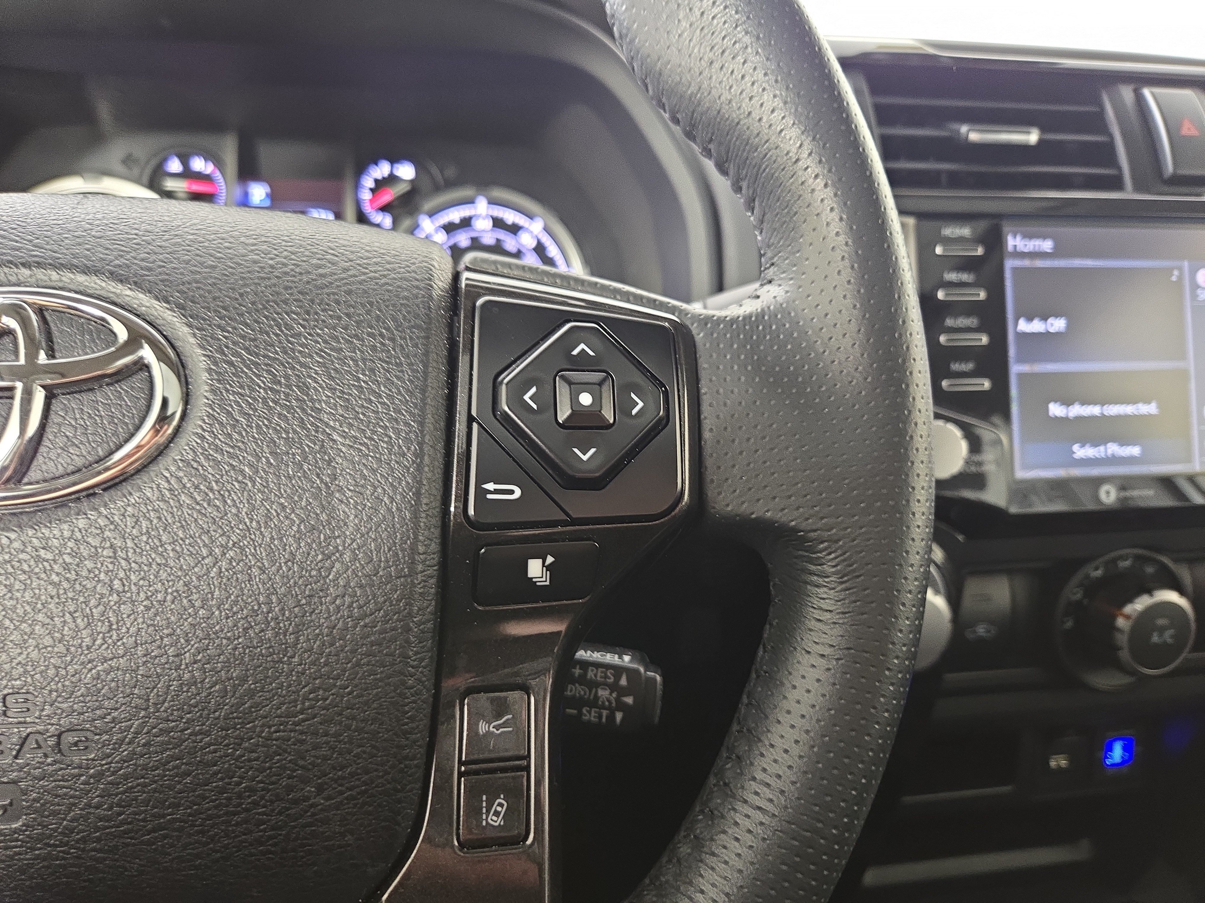 Used 2022 Toyota 4Runner TRD Off-Road Premium w/ Moonroof Package AWD/4WD image 16