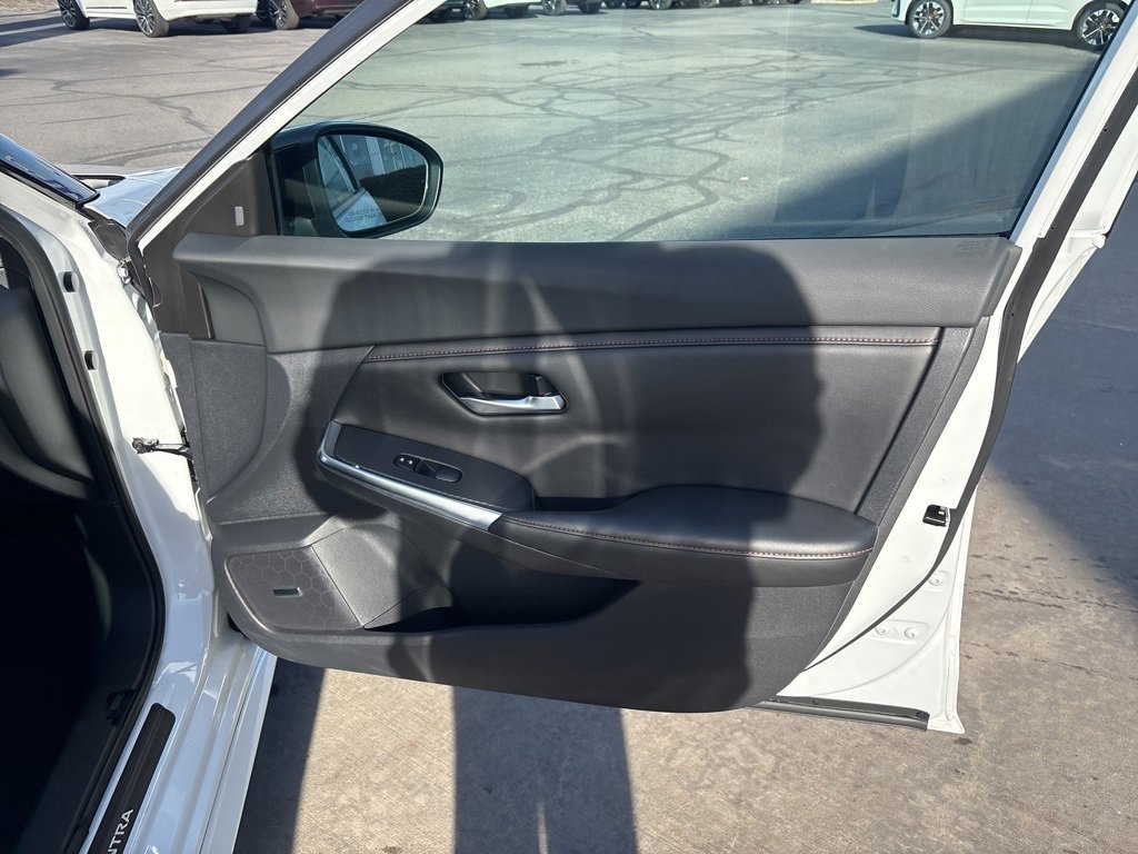 Used 2021 Nissan Sentra SR w/ SR Premium Package image 38