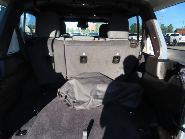 Used 2026 Jeep Wrangler Unlimited Rubicon AWD/4WD image 30