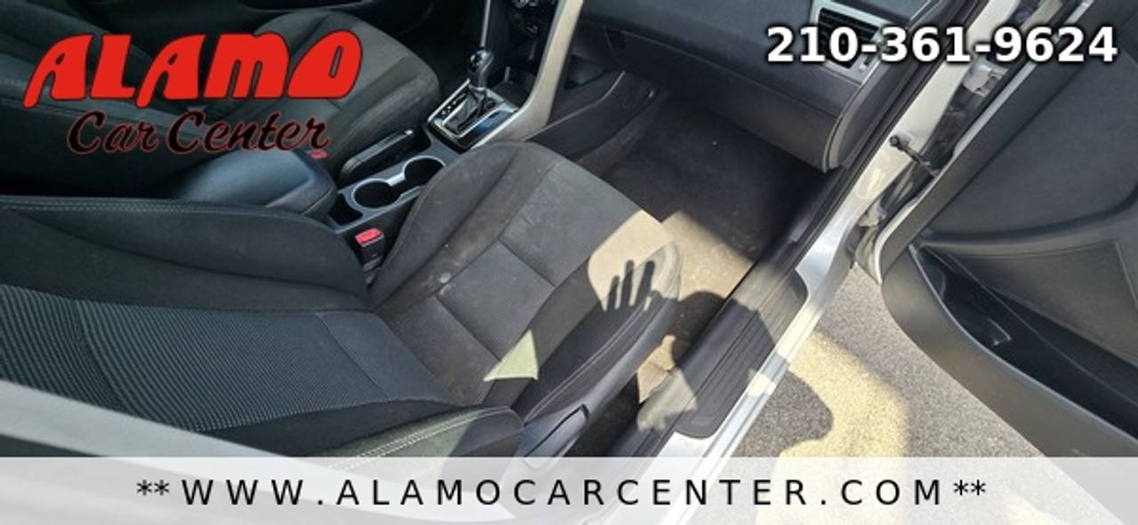 Used 2016 Hyundai Elantra GT FWD image 16