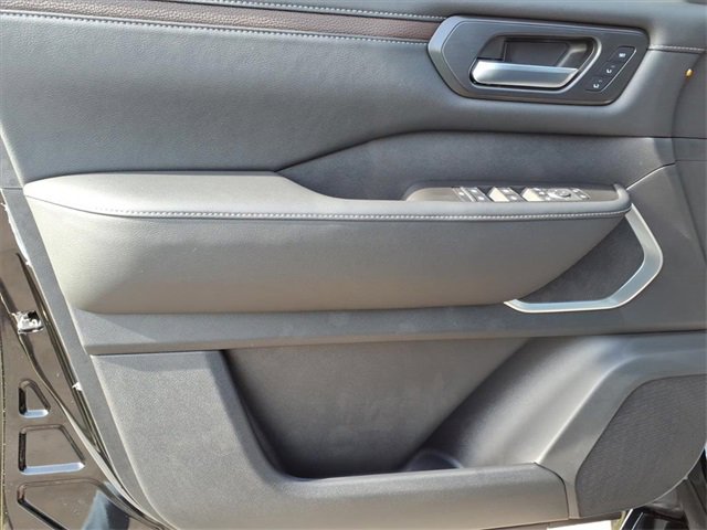 New 2026 Nissan Armada Platinum Reserve image 7