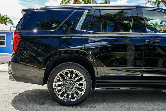 Used 2023 GMC Yukon Denali Ultimate AWD/4WD image 10