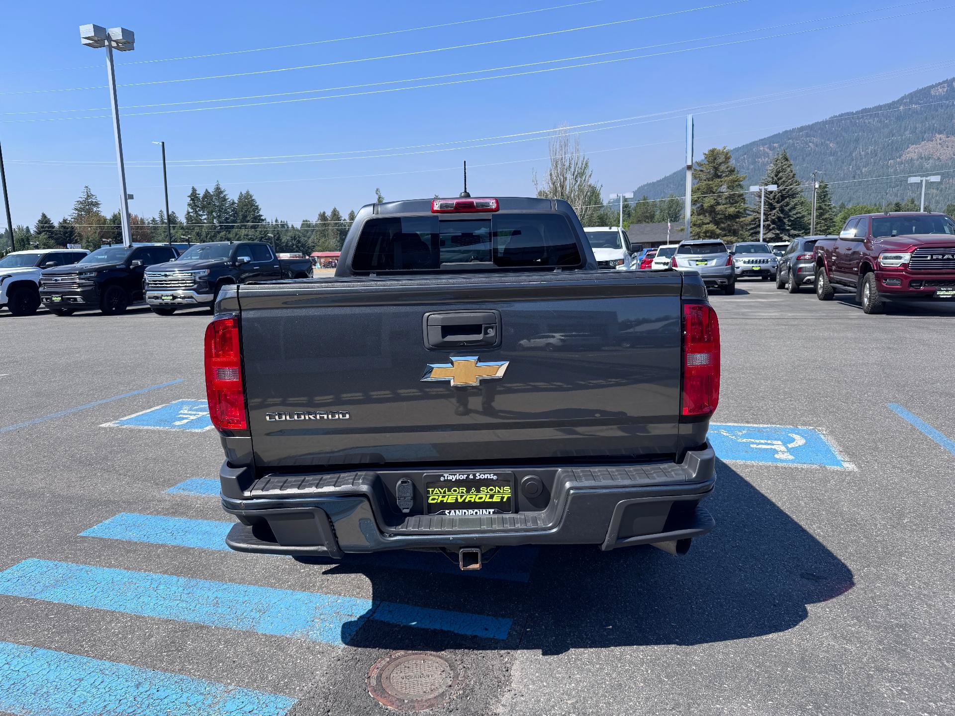 Used 2016 Chevrolet Colorado Z71 AWD/4WD image 6