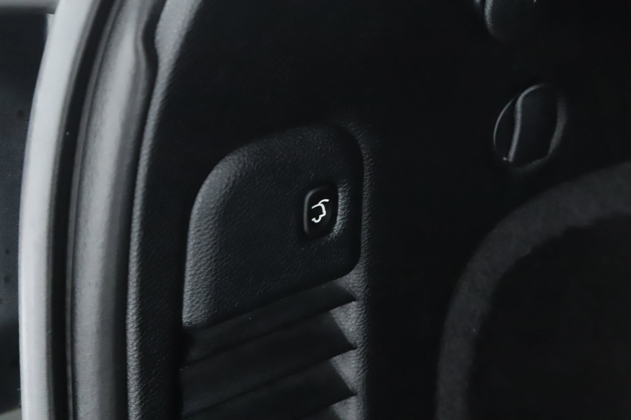 Used 2020 Jeep Grand Cherokee Altitude image 18