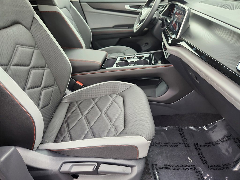 New 2025 Volkswagen Atlas Peak Edition SE image 17