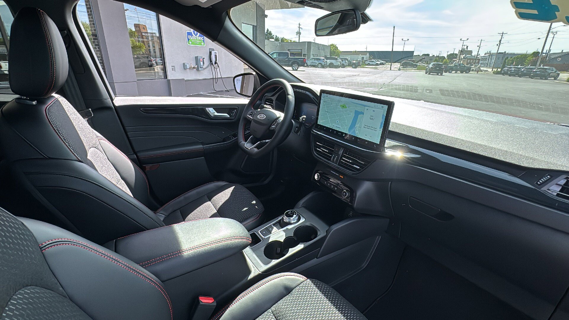 New 2026 Ford Escape ST-Line w/ Tech Pack #1 AWD/4WD image 29