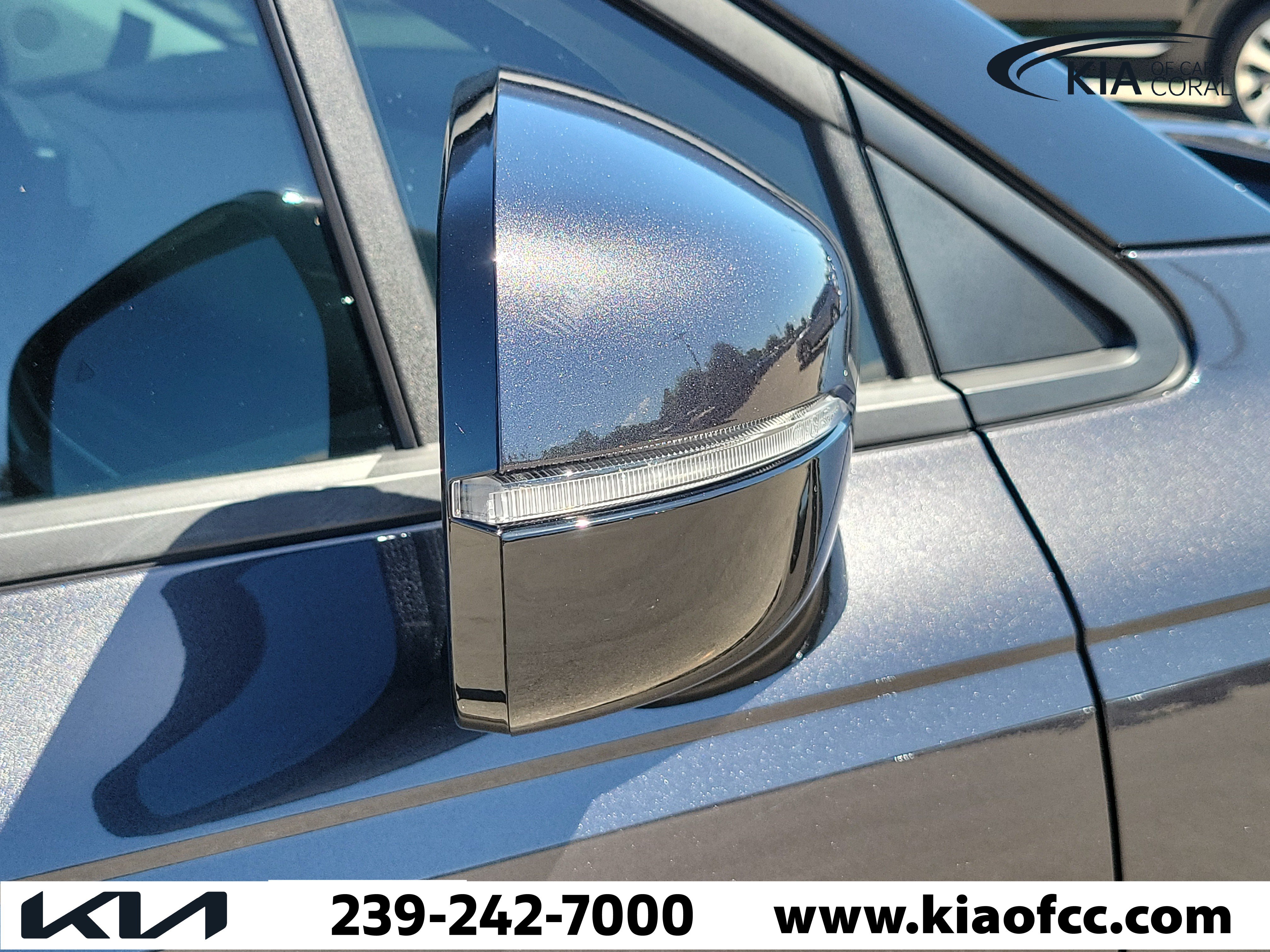 Certified 2025 Kia Carnival LX FWD image 8