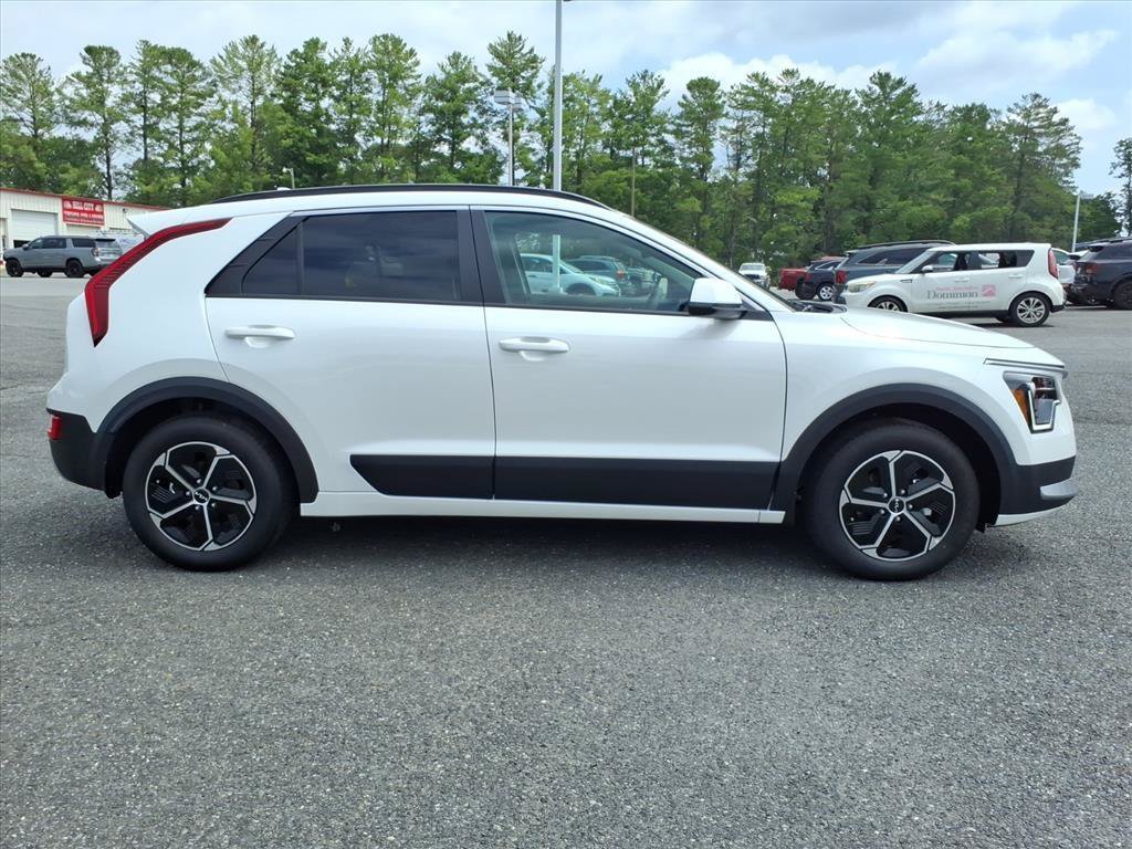 New 2026 Kia Niro LX FWD image 3