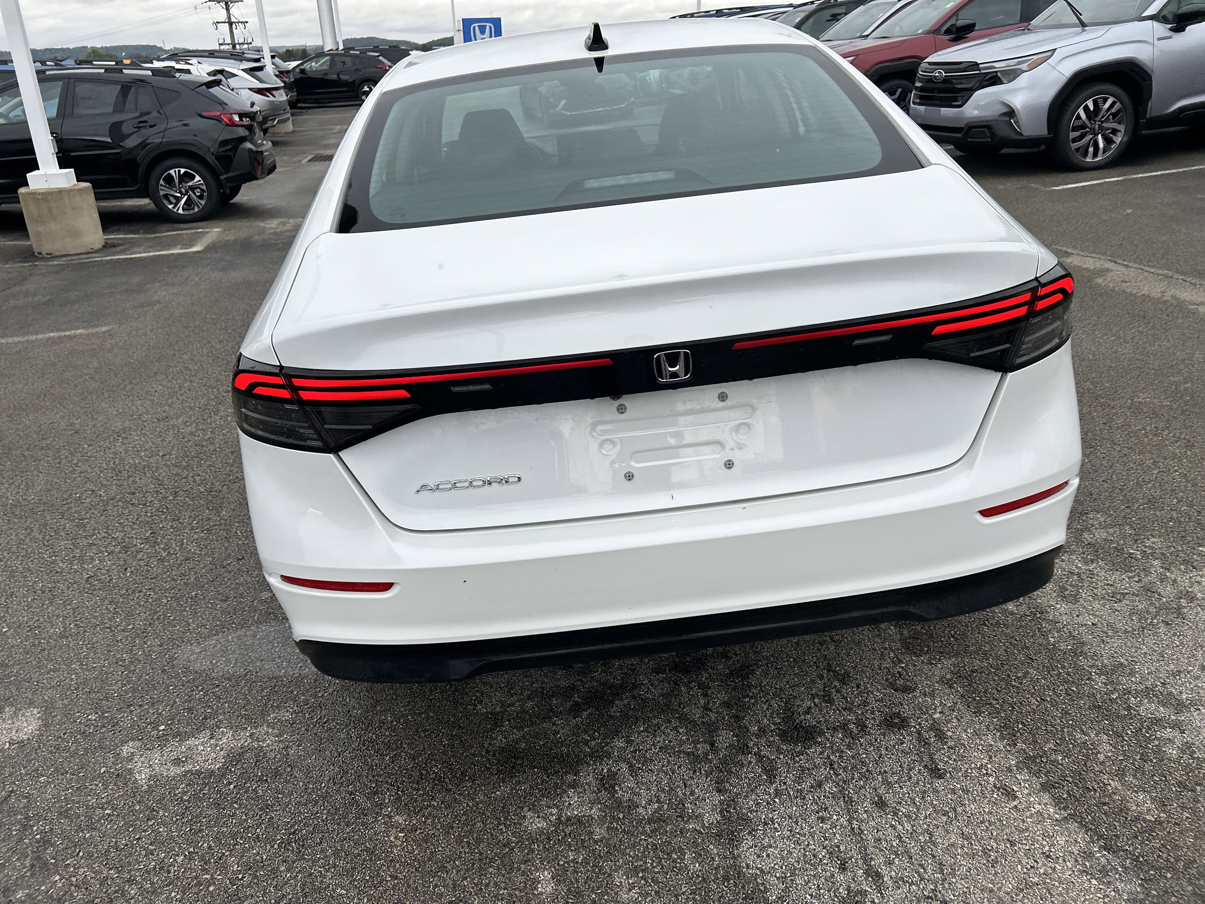 Used 2025 Honda Accord SE image 19