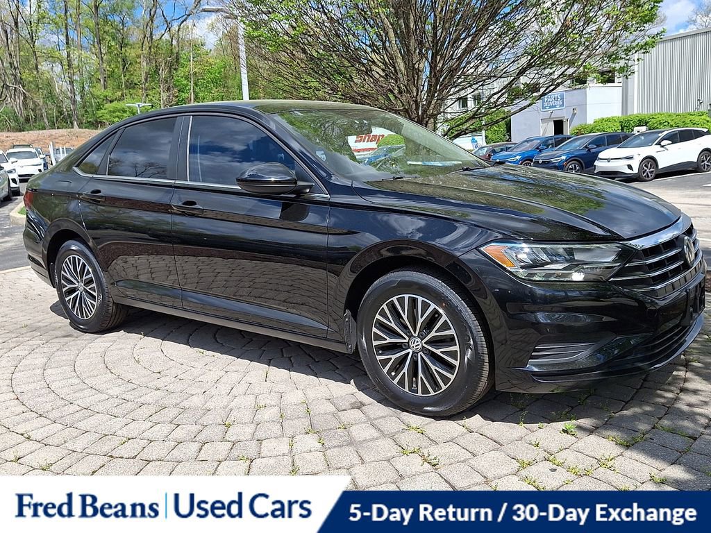 Used 2019 Volkswagen Jetta SE w/ Cold Weather Package image 1