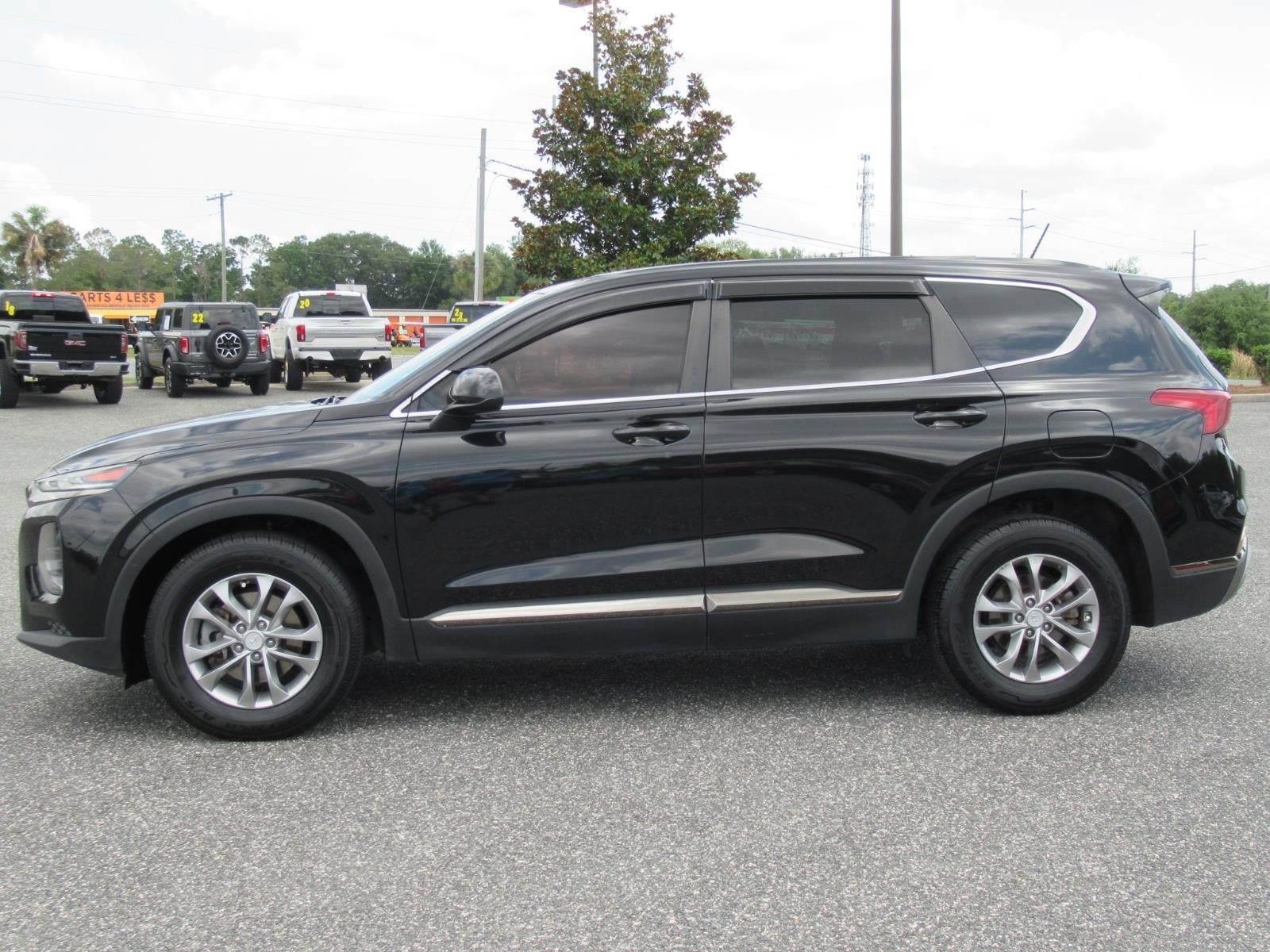 Used 2019 Hyundai Santa Fe SE FWD image 4