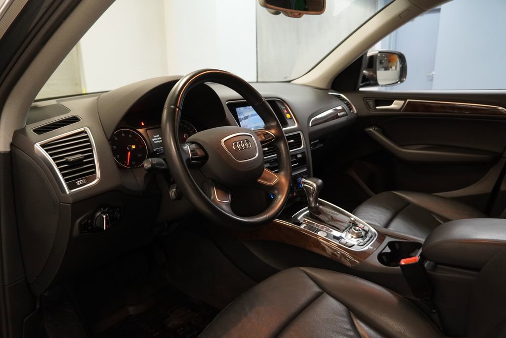 Used 2015 Audi Q5 2.0T Premium Plus w/ Technology Package image 7