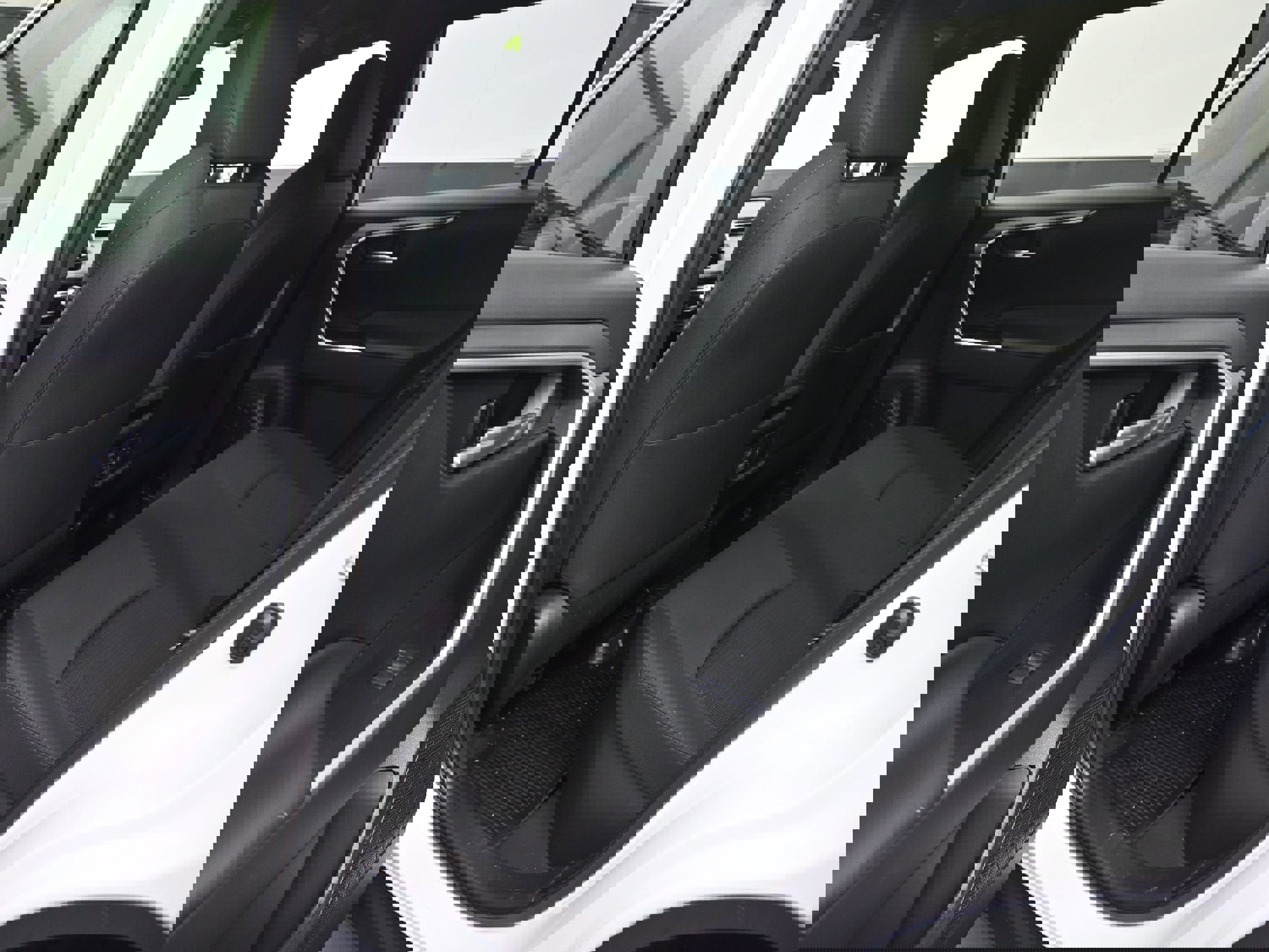 Used 2023 Toyota RAV4 SE image 25