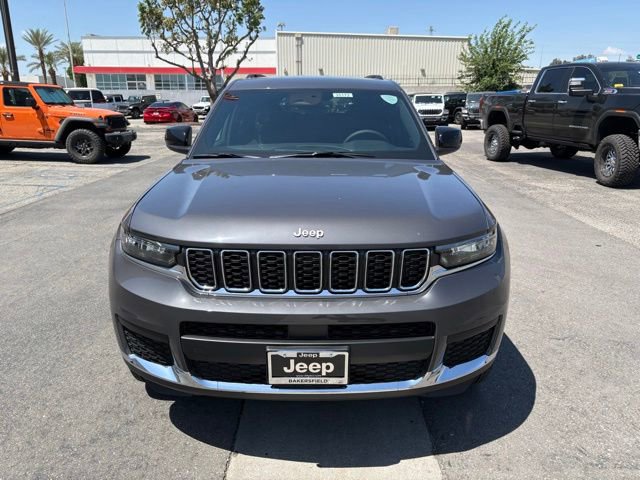 New 2026 Jeep Grand Cherokee L Laredo w/ MOPAR Finishing Package AWD/4WD image 2