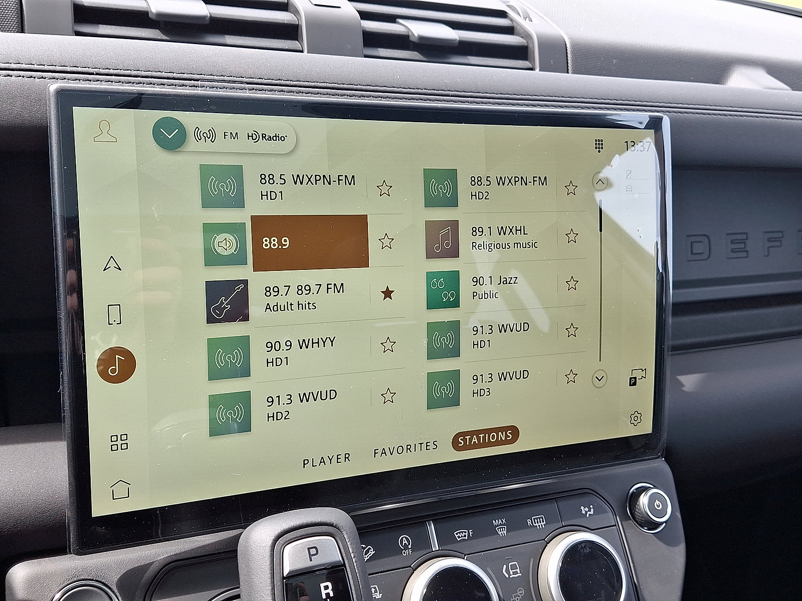 New 2026 Land Rover Defender 110 X-Dynamic SE AWD/4WD image 10