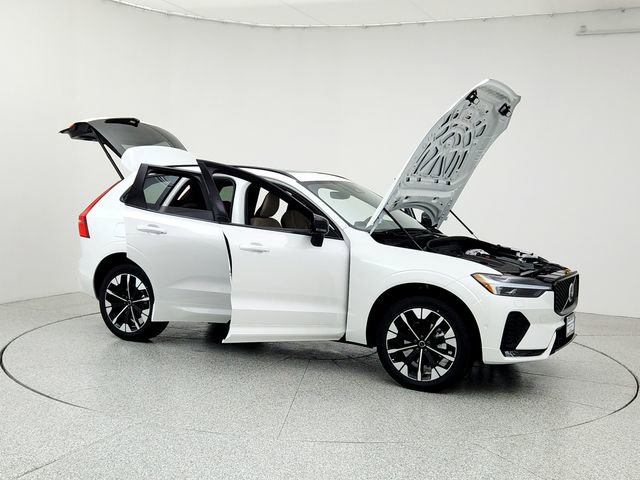 New 2026 Volvo XC60 B5 Plus w/ Climate Package PRO image 10
