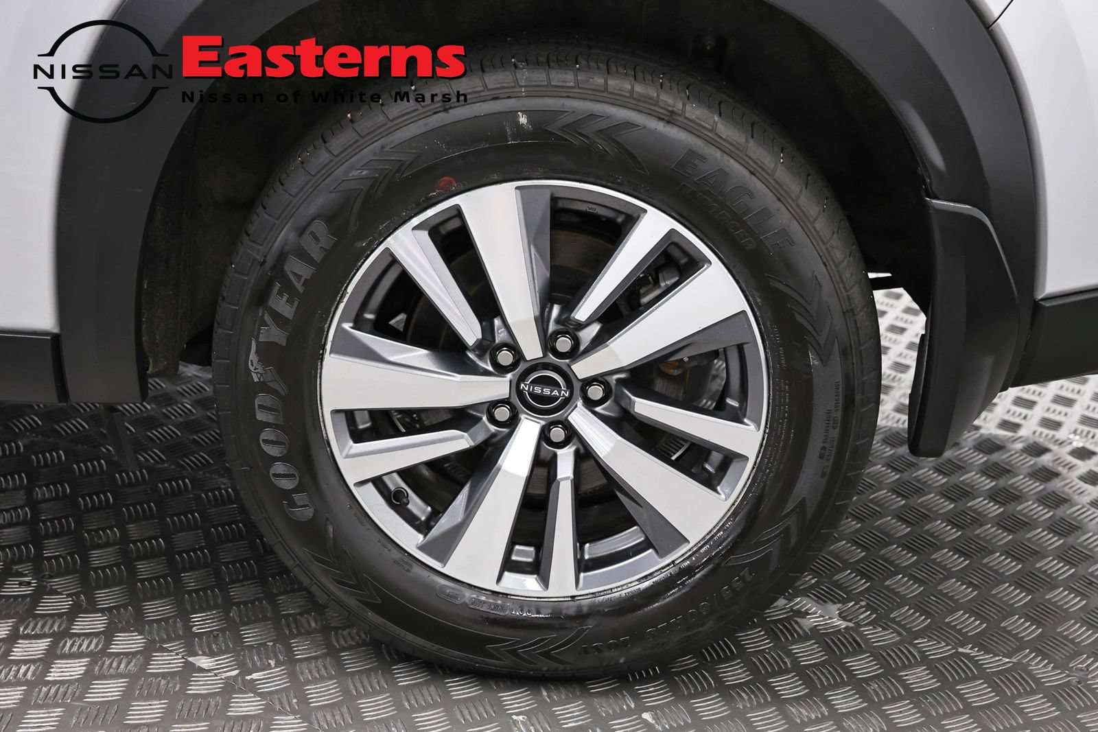 Used 2023 Nissan Pathfinder SL AWD/4WD image 34