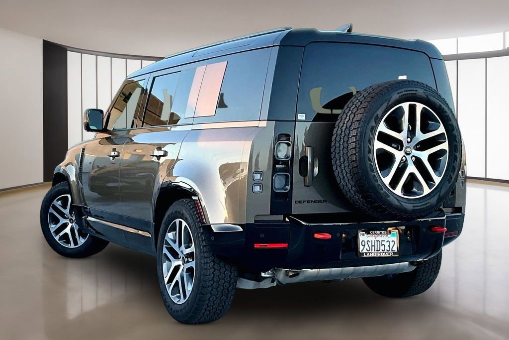 Certified 2025 Land Rover Defender 110 X image 4