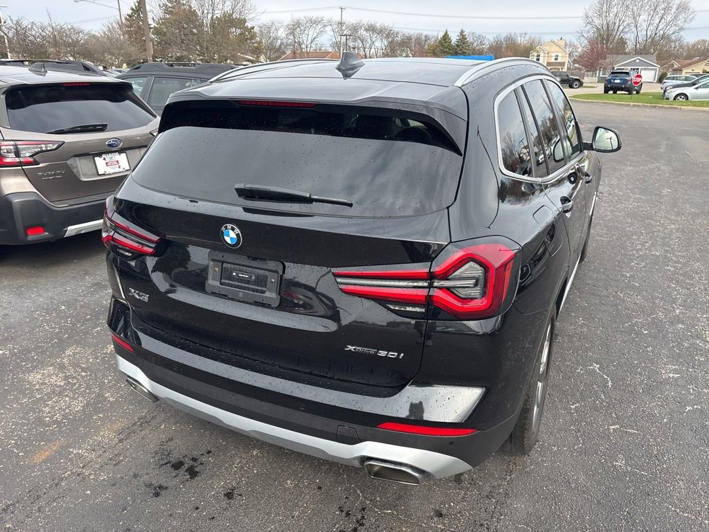 Used 2024 BMW X3 xDrive30i w/ Premium Package image 3
