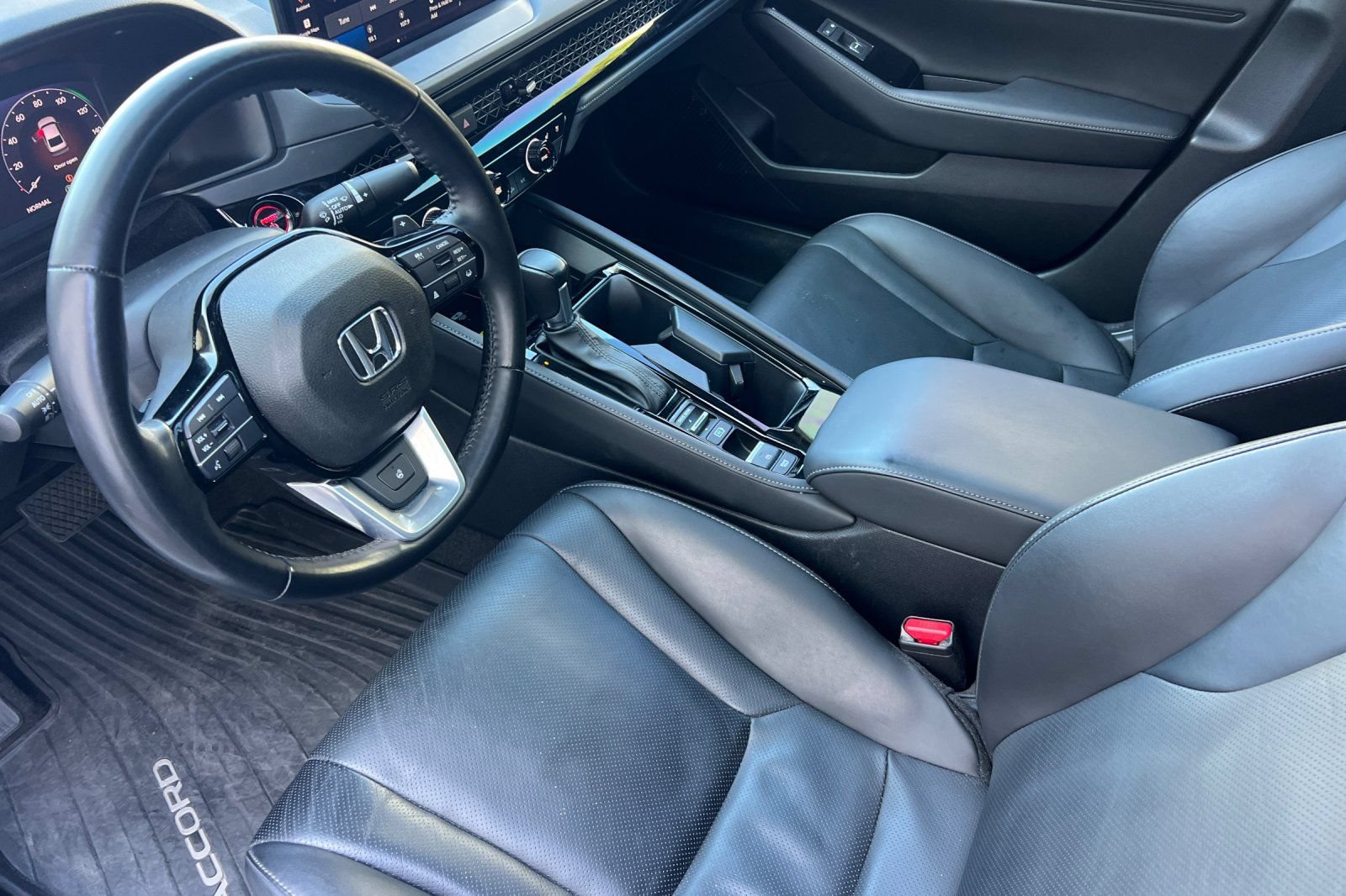 Used 2025 Honda Accord Touring image 10
