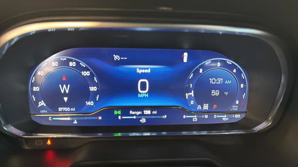 Used 2024 Chevrolet Suburban Z71 w/ Luxury Package image 24