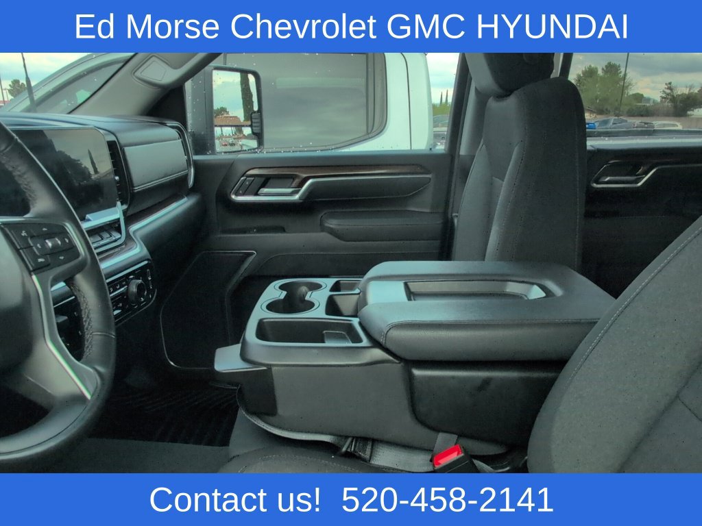 Used 2025 Chevrolet Silverado 2500 LT w/ Convenience Package AWD/4WD image 9