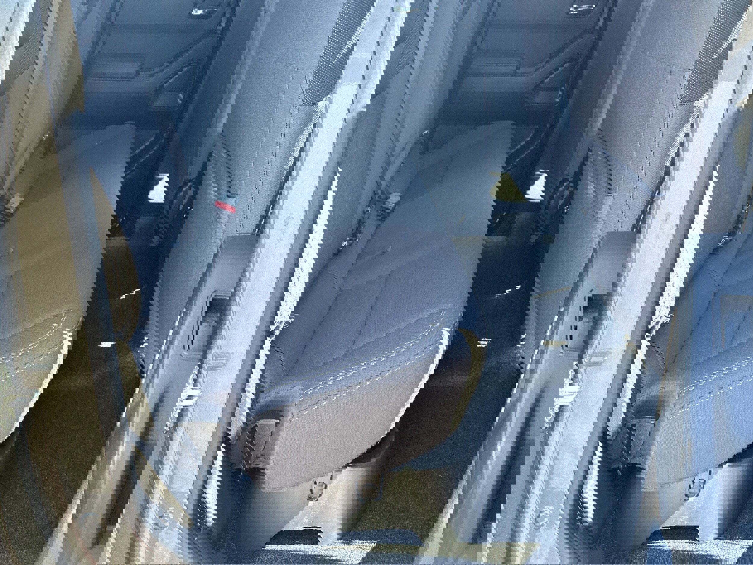 Used 2023 Nissan Frontier SV image 12