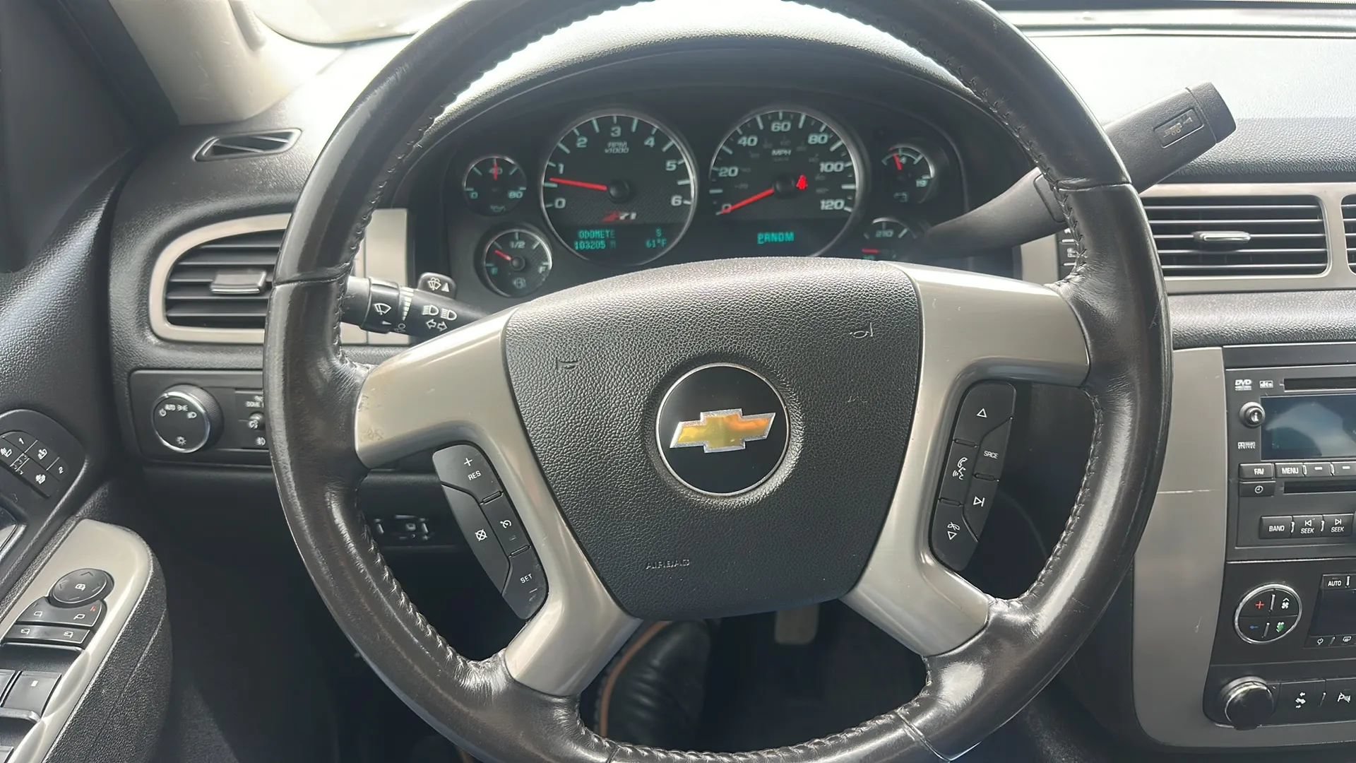Used 2011 Chevrolet Avalanche LT w/ Luxury Package AWD/4WD image 17