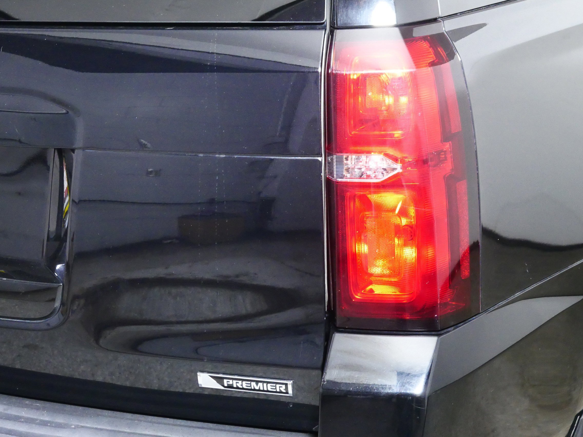 Used 2017 Chevrolet Tahoe Premier image 17