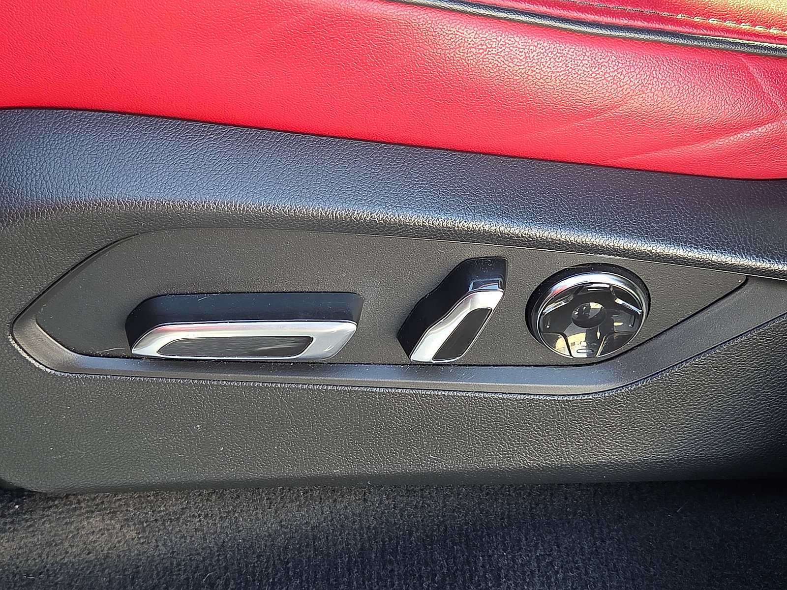 Used 2022 Acura MDX A-Spec image 16