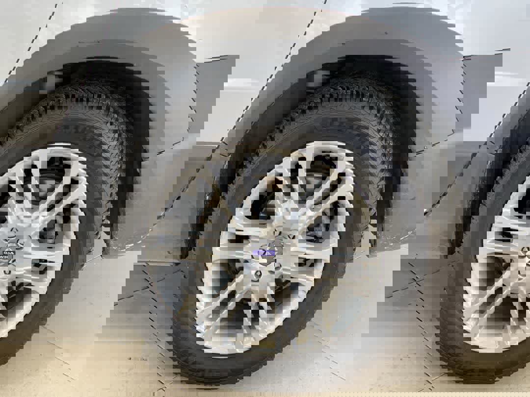 Used 2016 Volvo XC70 T5 Premier w/ Proximity Package image 13