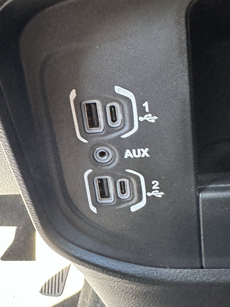 Used 2024 RAM 2500 Tradesman w/ Chrome Appearance Group image 15